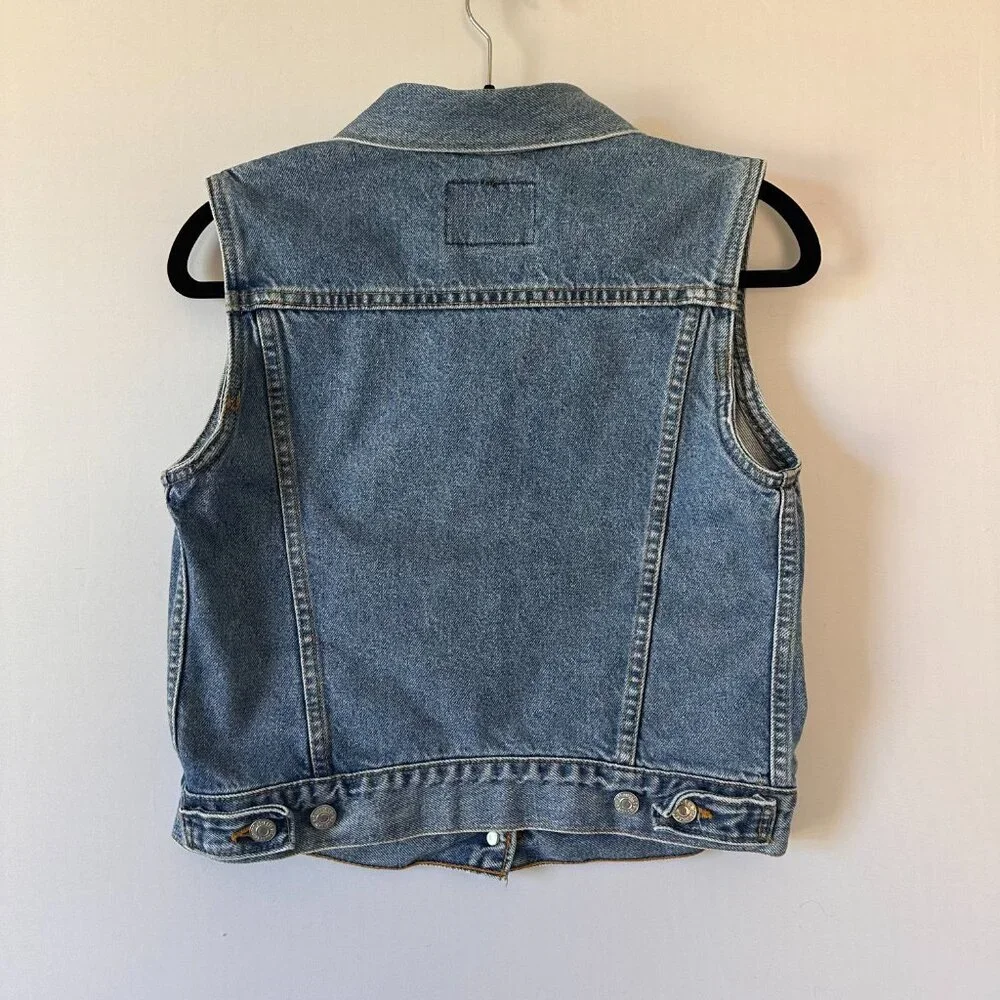 Levi’s Medium Wash Denim Jacket Vest | Women’s S - Picture 3 of 4